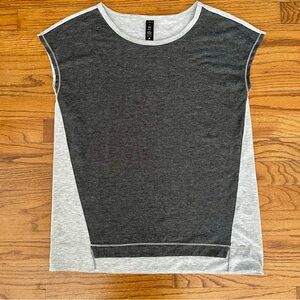 Yogalicious Dark Gray Light Heathered Gray Colorblock Shirt Women’s Size Small